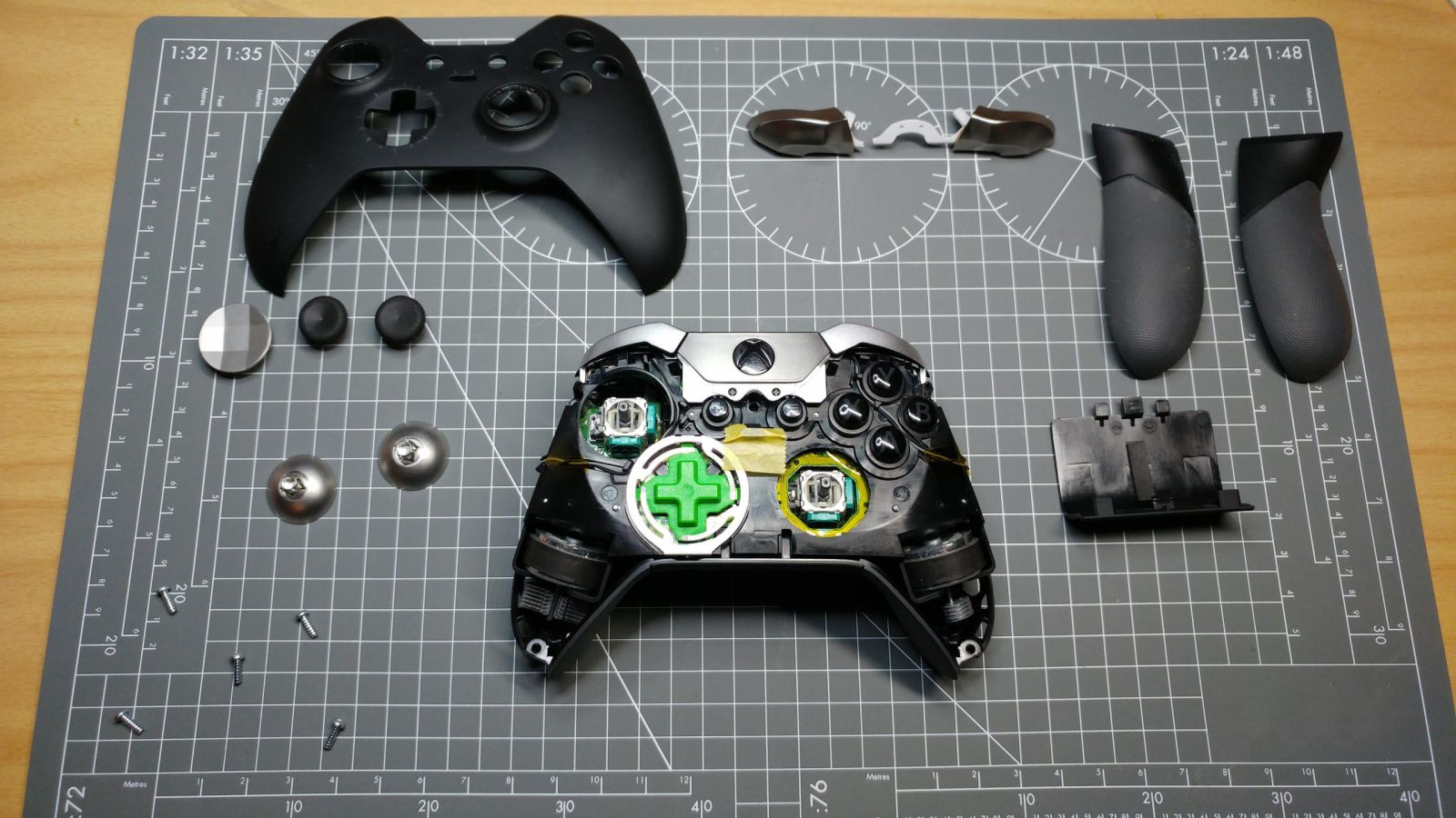Контроллер разобрать. Xbox Elite Controller 1 в разборе. Xbox Elite Controller 1 разобранный. Xbox Controller RB. Xbox Elite Controller 2 аналоги.